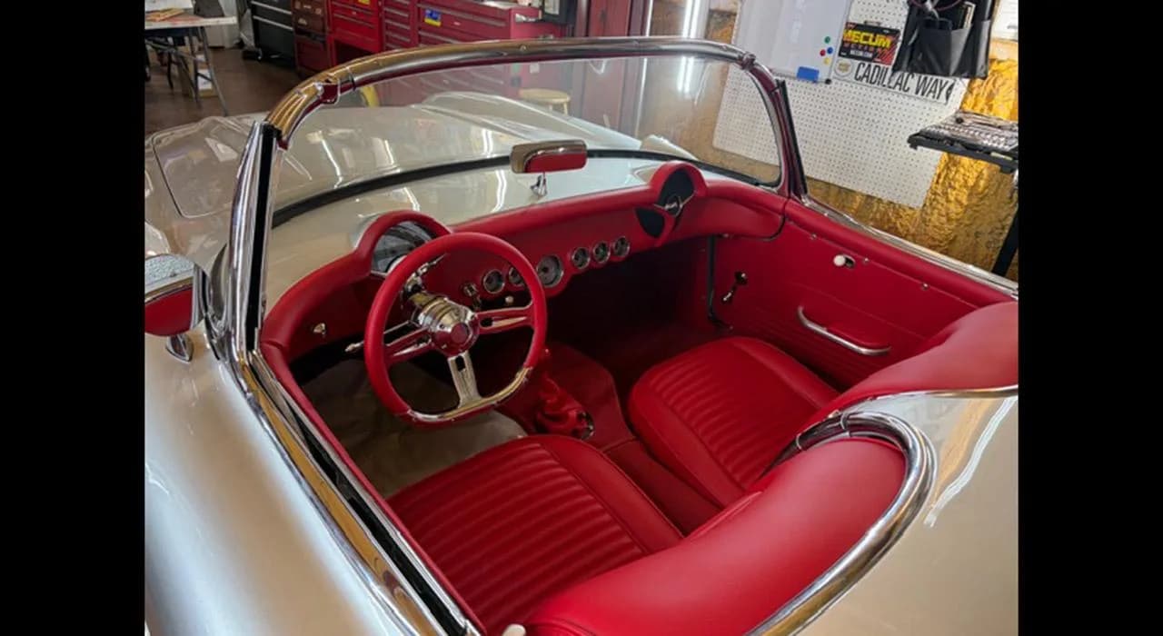 1956 Chevrolet CORVETTE RESTOMOD2D - Thumbnail 7