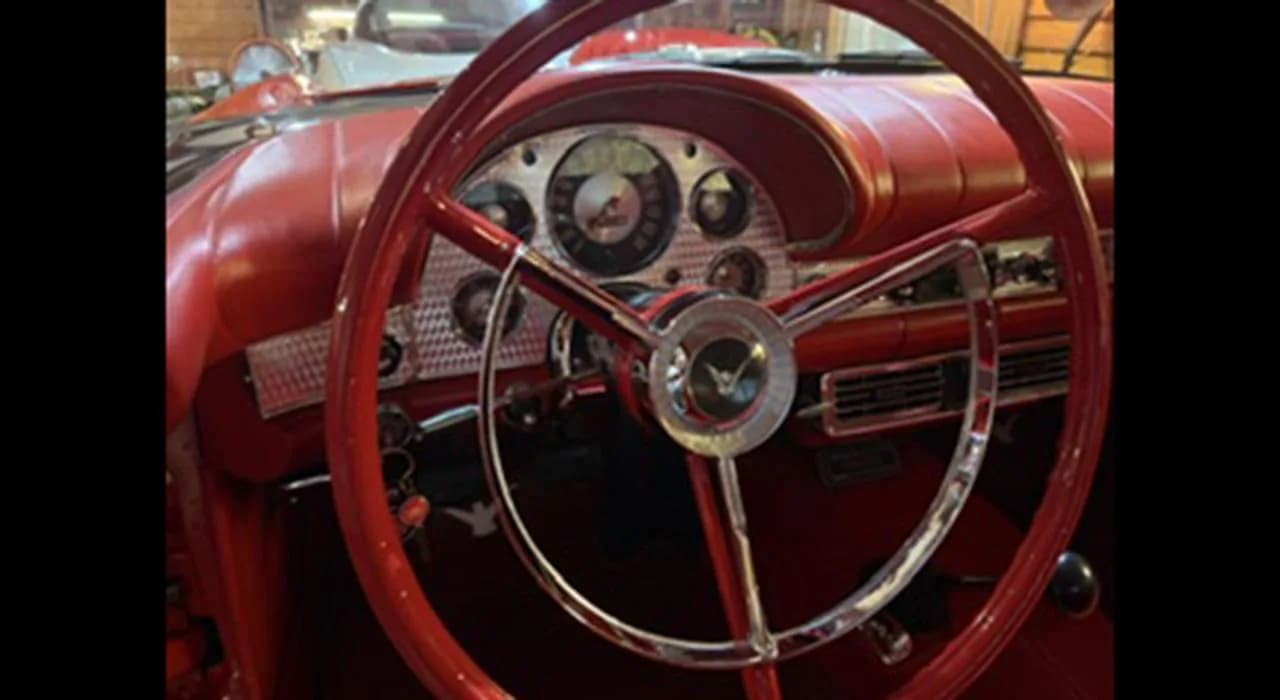1957 Ford Thunderbird - Thumbnail 4