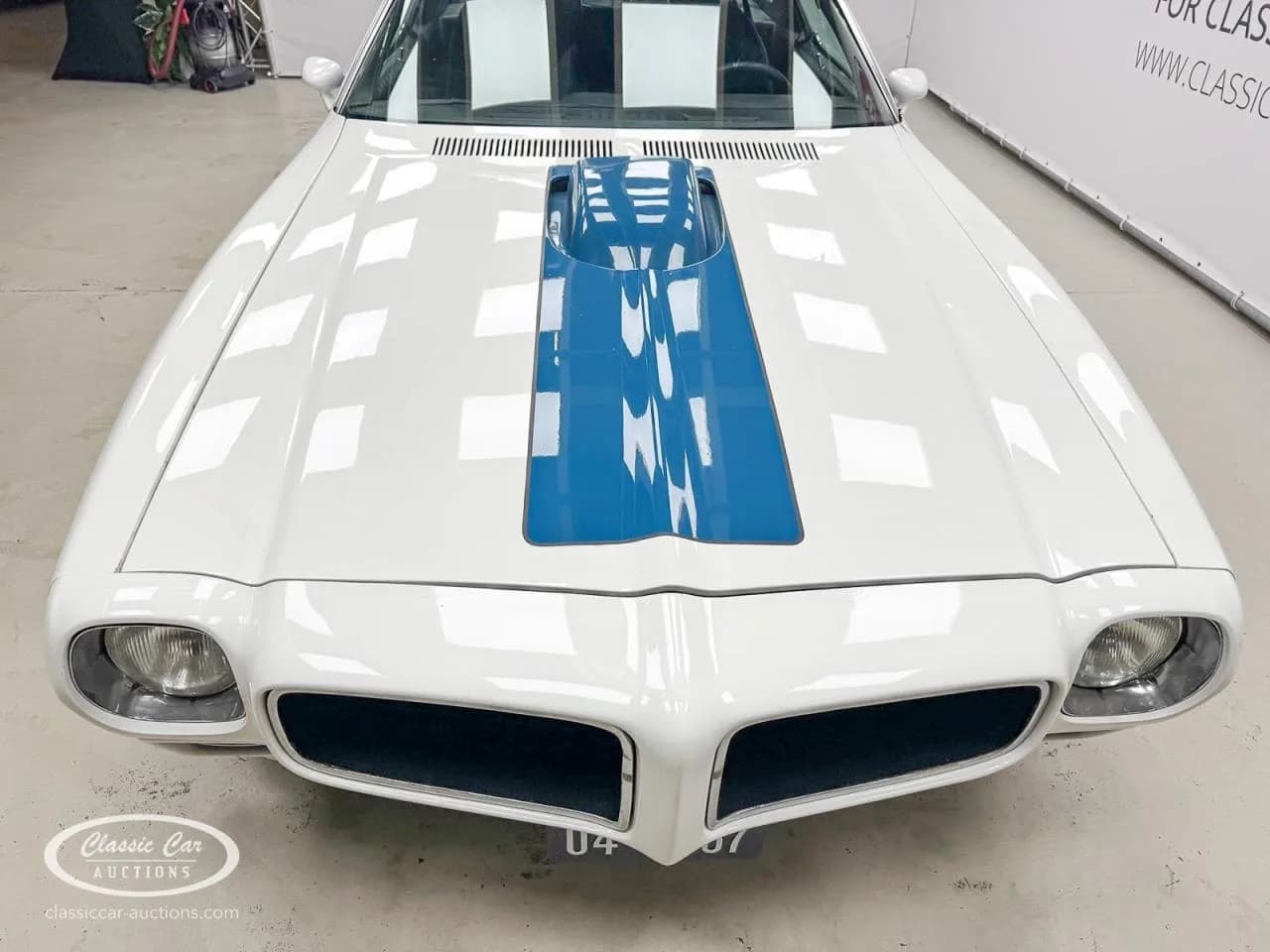 1977 Pontiac Firebird - Thumbnail 8