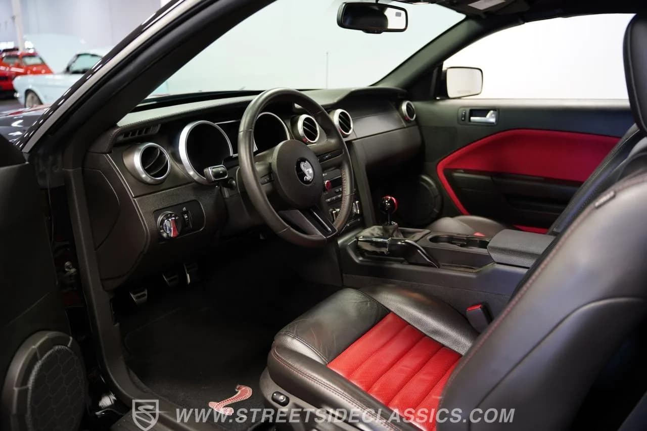 2009 Ford Mustang Shelby GT500 Convertible - Thumbnail 4