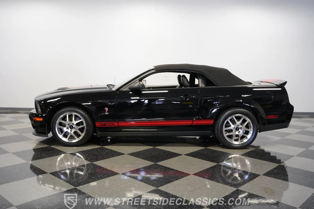 2009 Ford Mustang Shelby GT500 Convertible - Thumbnail 8