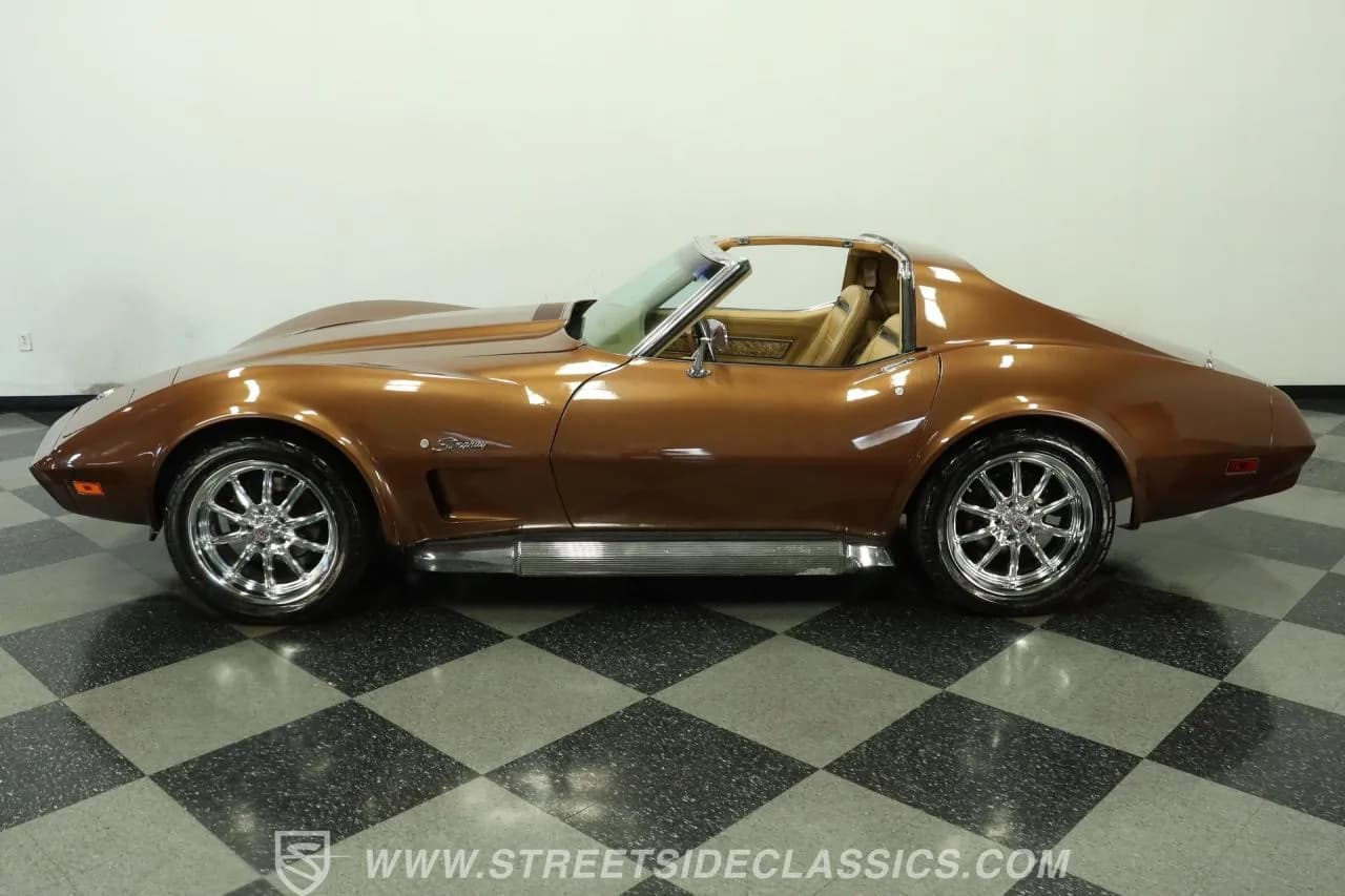 1974 Chevrolet Corvette - Thumbnail 2