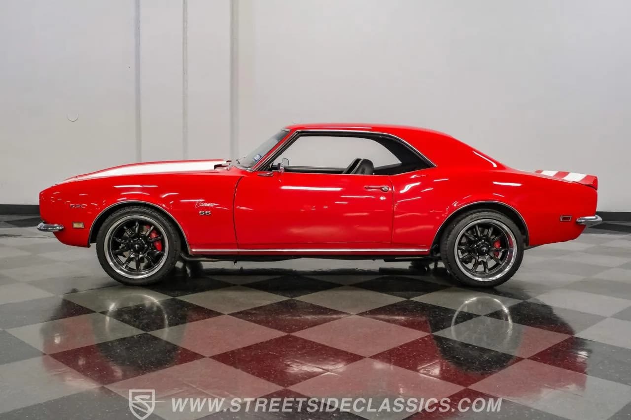 1968 Chevrolet Camaro LS3 Restomod - Thumbnail 7