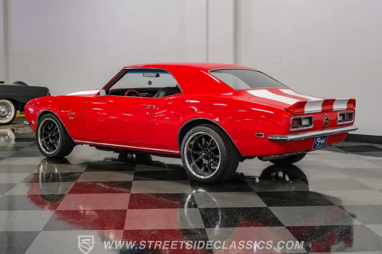1968 Chevrolet Camaro LS3 Restomod - Thumbnail 8