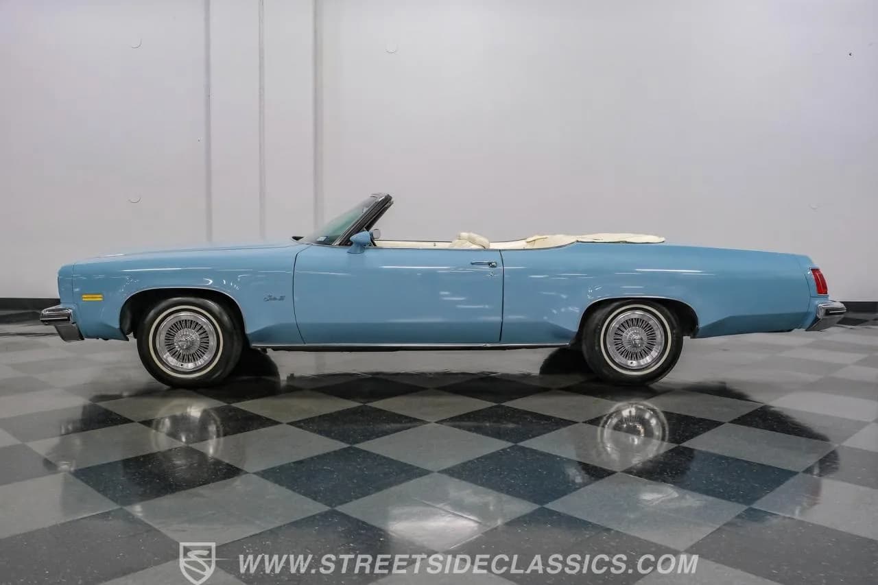 1975 Oldsmobile Delta 88 Royale Convertible - Thumbnail 2