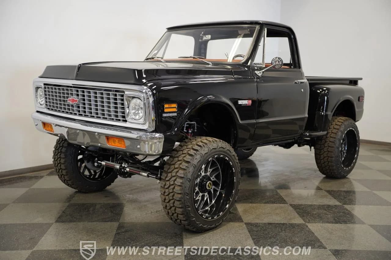 1969 Chevrolet K10 4X4 LS3 Restomod - Thumbnail 6