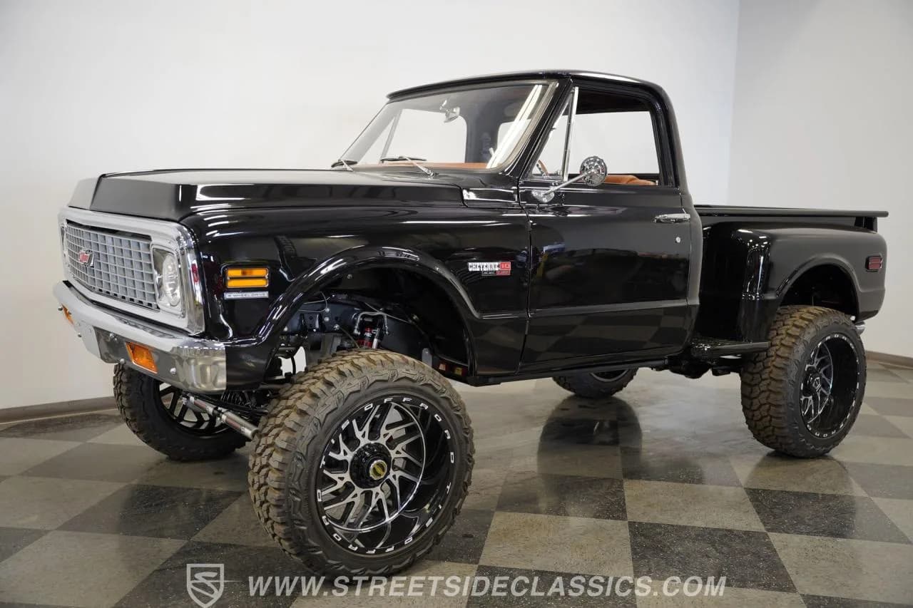 1969 Chevrolet K10 4X4 LS3 Restomod - Thumbnail 7