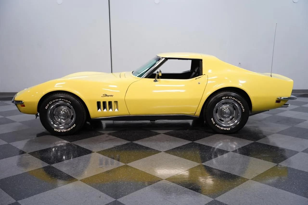 1969 Chevrolet Corvette - Thumbnail 2