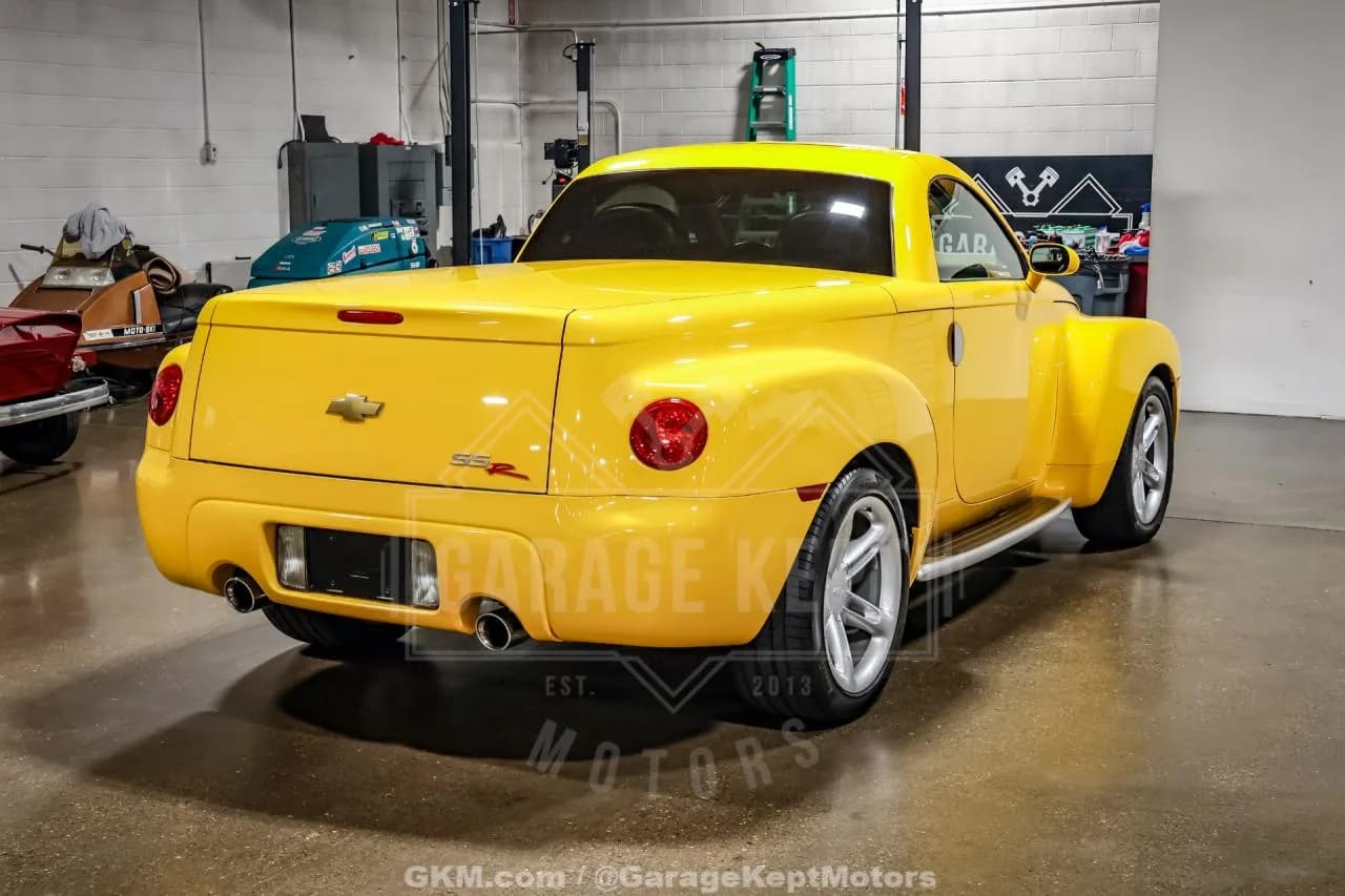 2004 Chevrolet SSR - Thumbnail 7