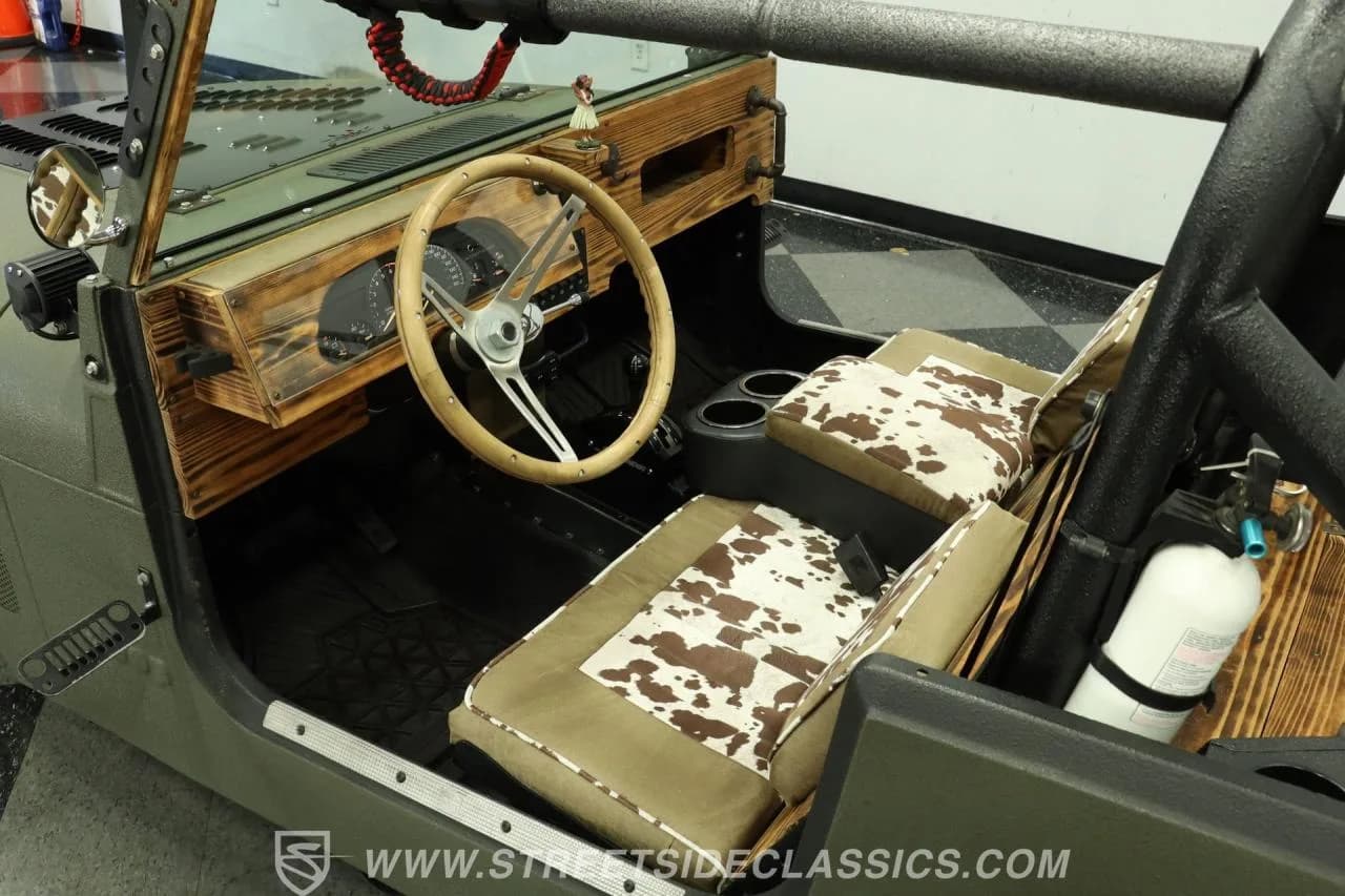 1990 Jeep Wrangler Custom Restomod - Thumbnail 4