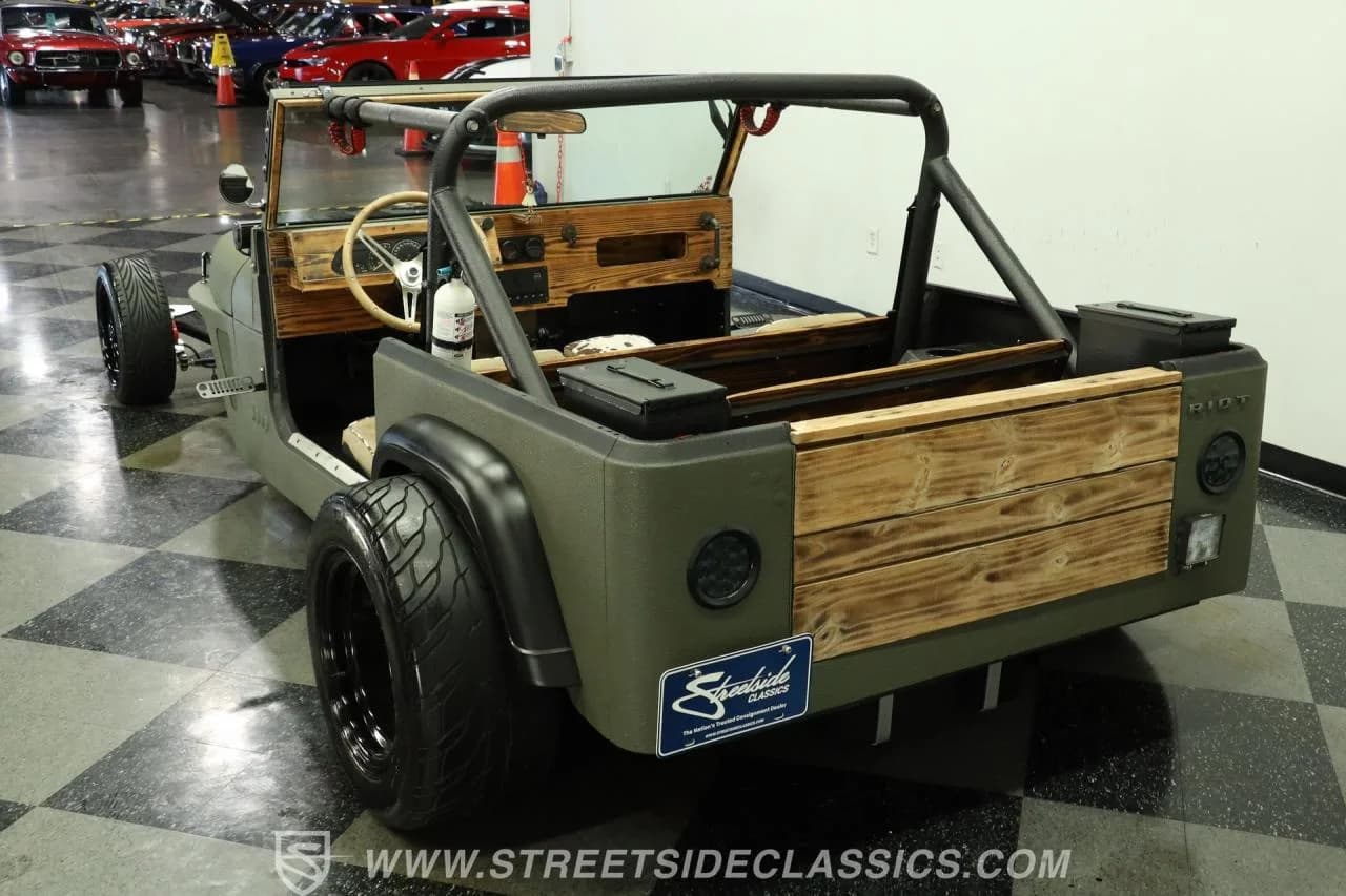 1990 Jeep Wrangler Custom Restomod - Thumbnail 8