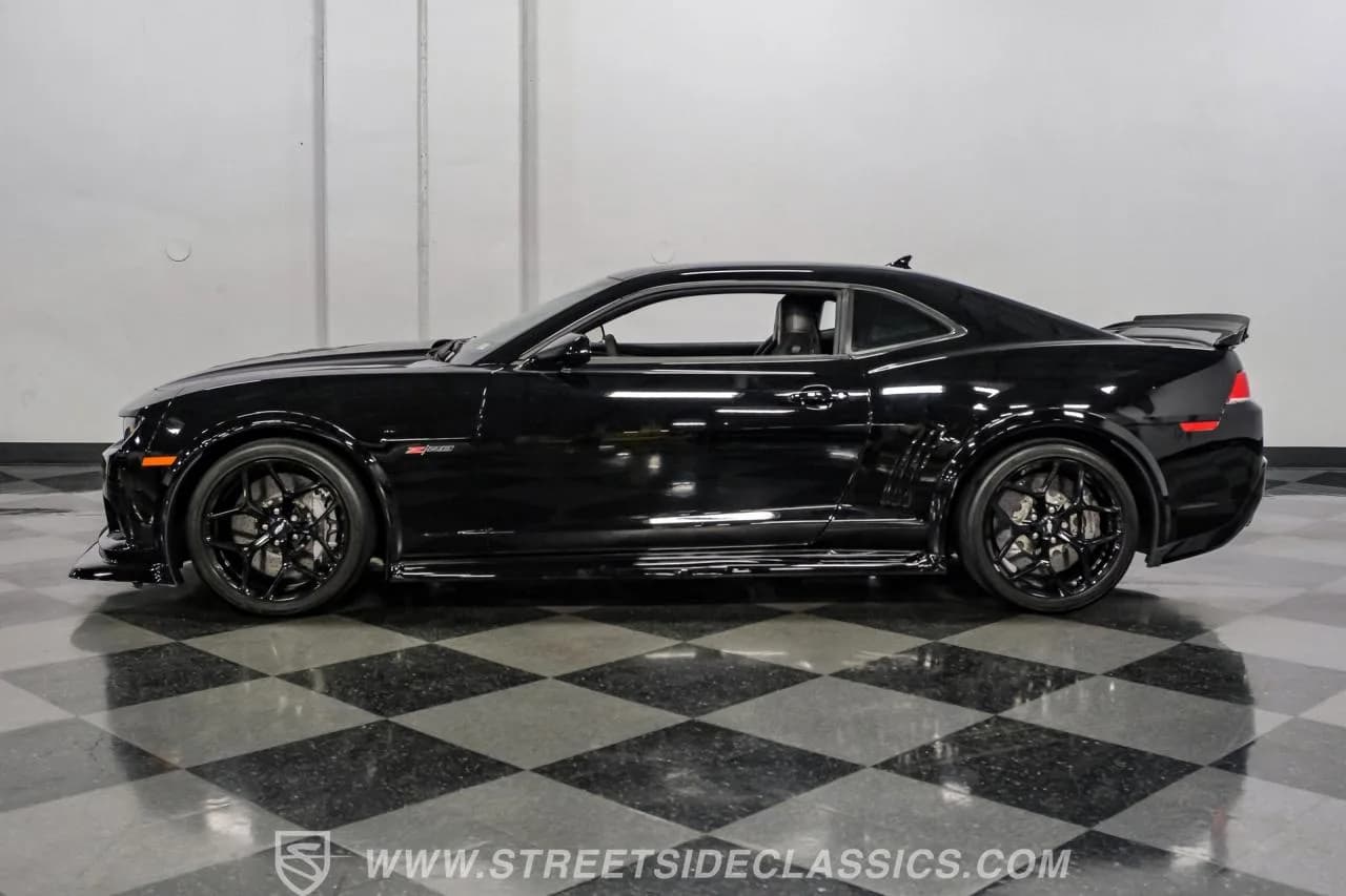 2015 Chevrolet Camaro Z28 - Thumbnail 7