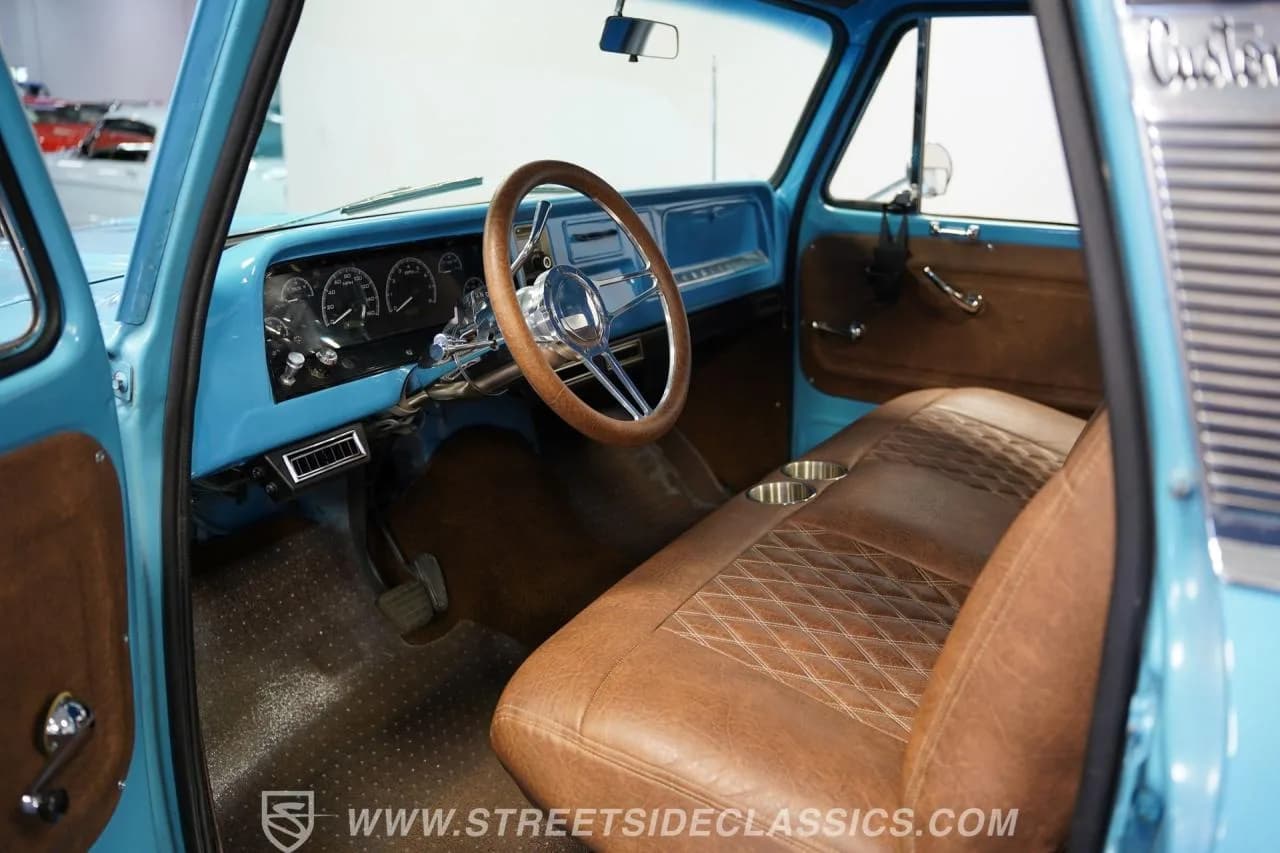 1965 Chevrolet C10 LS Restomod - Thumbnail 4
