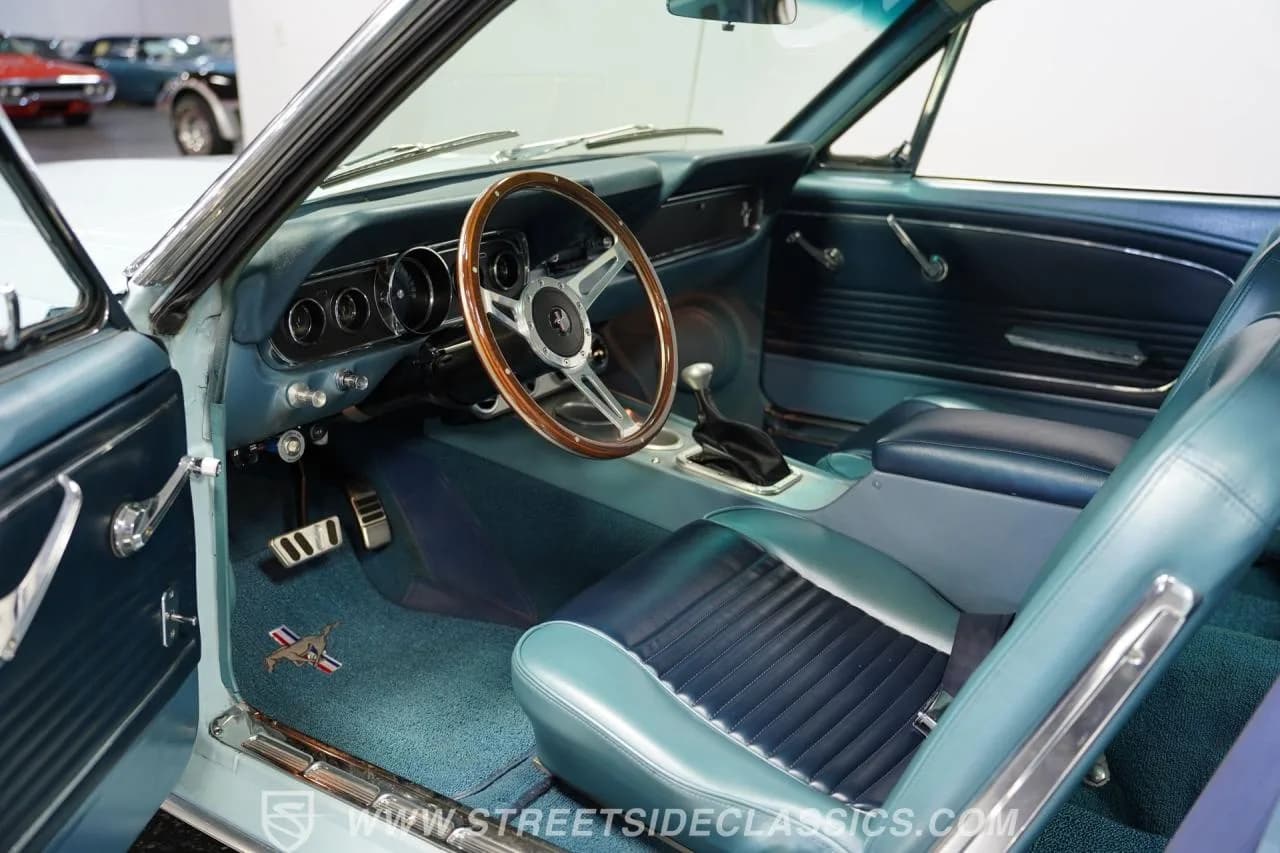 1966 Ford Mustang 2+2 Fastback Coyote Restomod - Thumbnail 4