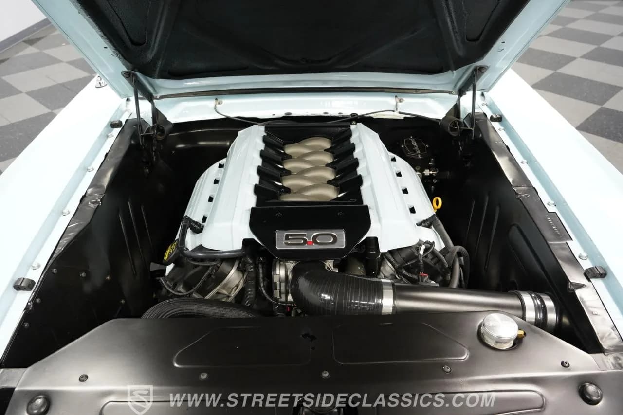 1966 Ford Mustang 2+2 Fastback Coyote Restomod - Thumbnail 3