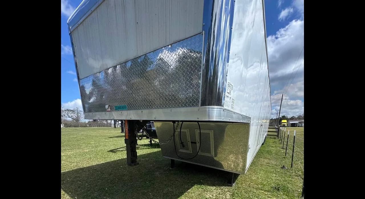 2025 Ford TRAILER - Thumbnail 2