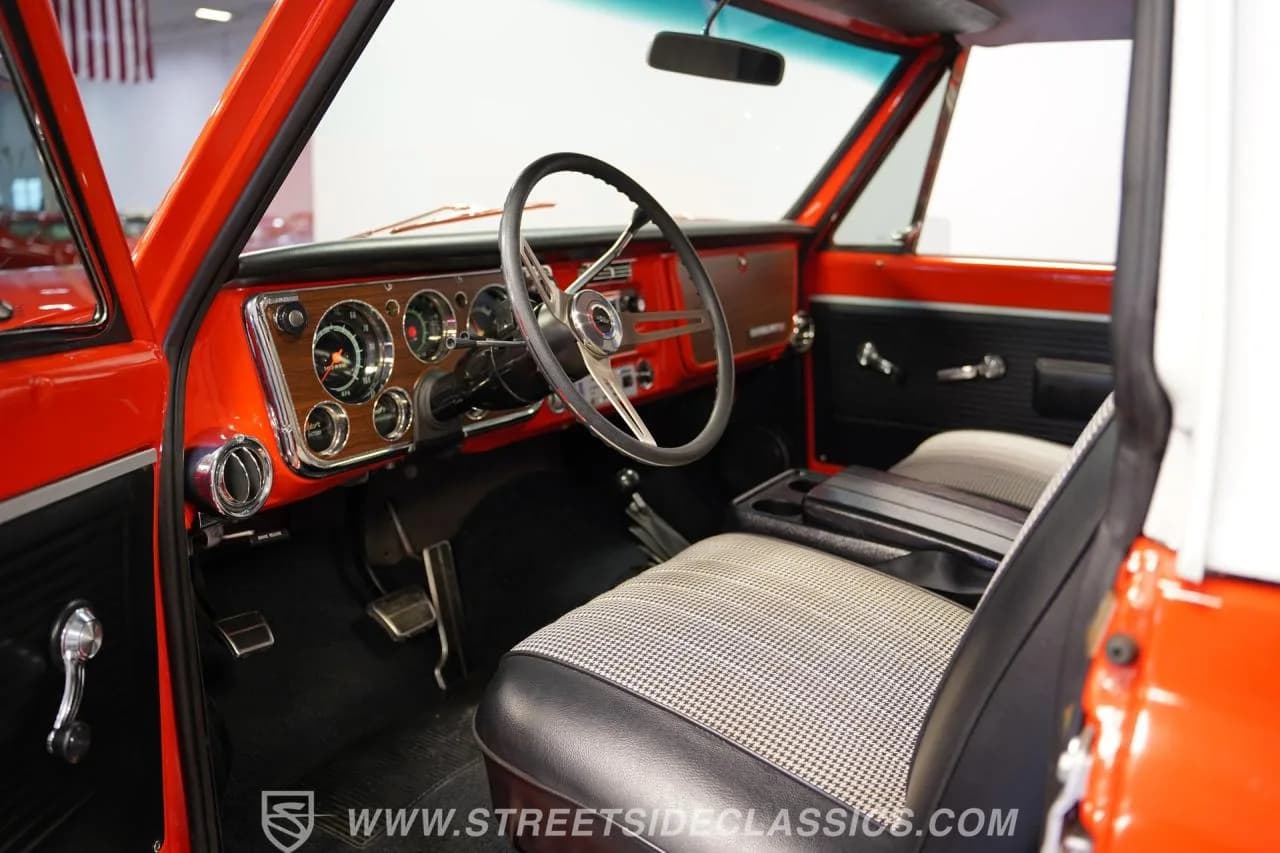 1970 Chevrolet Blazer K5 CST 4X4 - Thumbnail 4