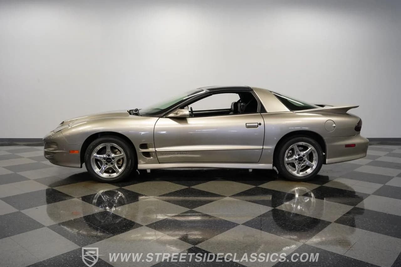 2001 Pontiac Firebird Trans Am WS6 - Thumbnail 2