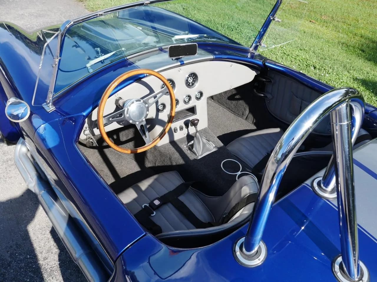 1967 Shelby Cobra Replica - Thumbnail 5