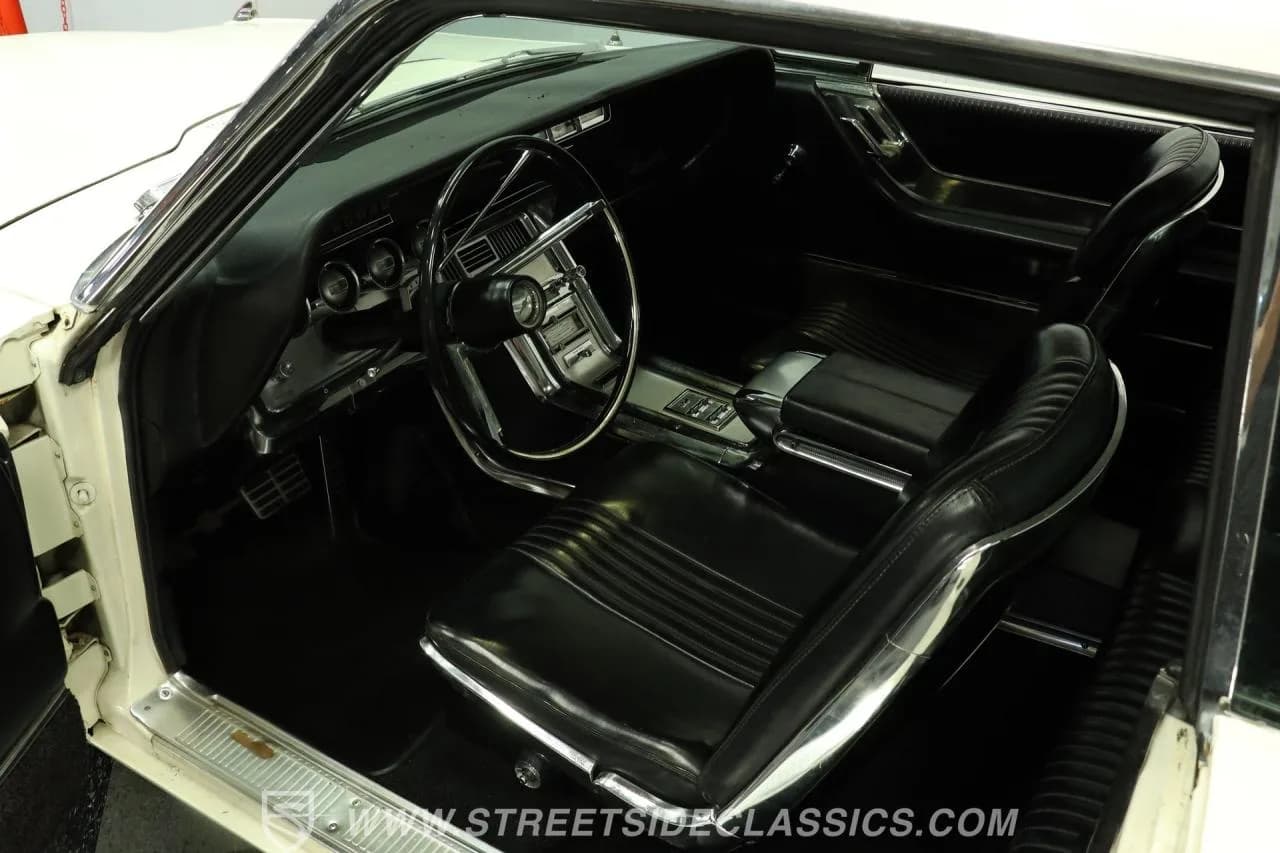 1964 Ford Thunderbird - Thumbnail 4
