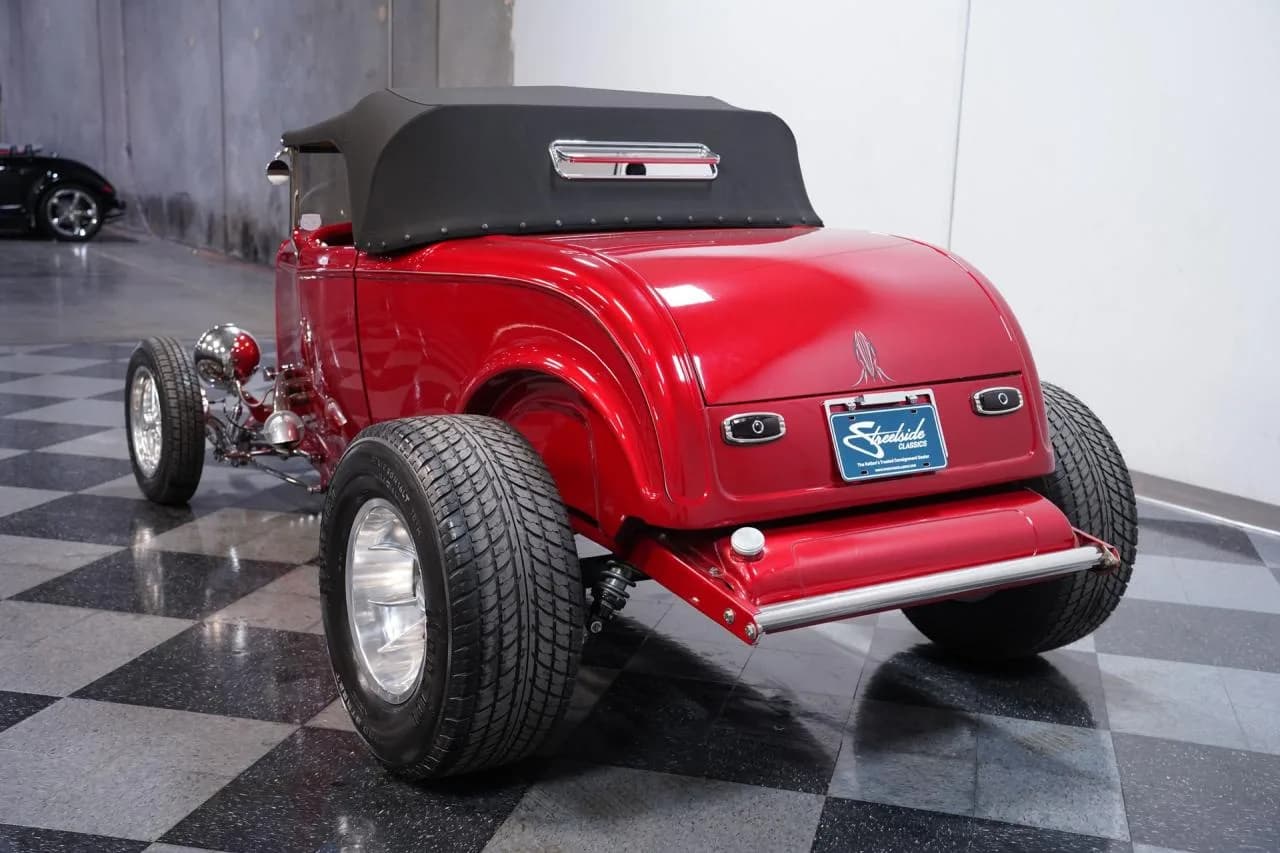 1932 Ford Roadster - Thumbnail 8