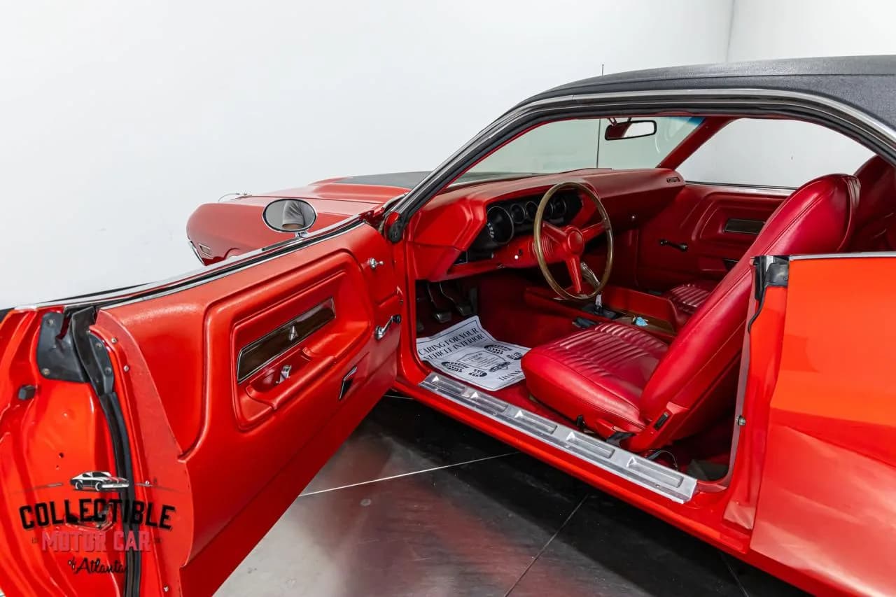 1970 Dodge Challenger RT - Thumbnail 5