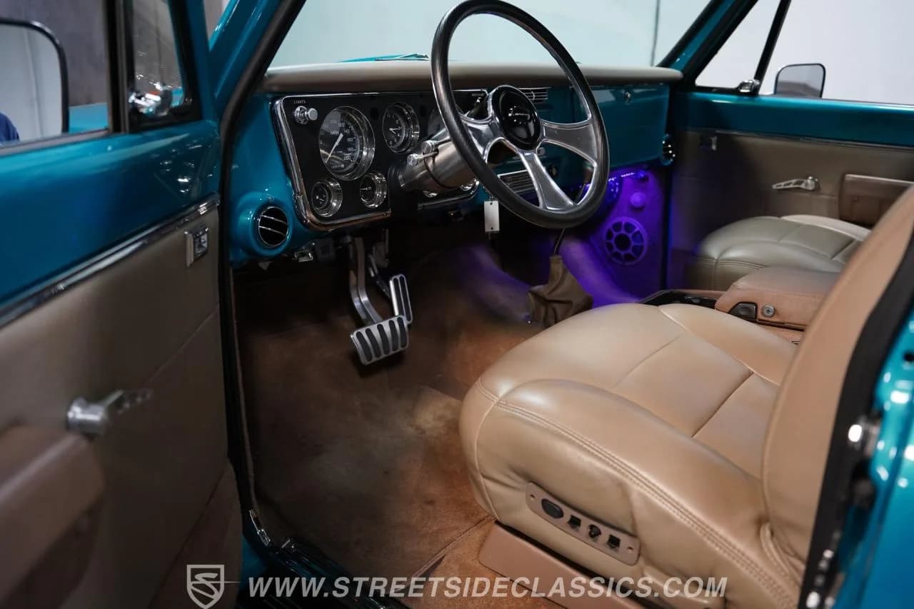 1967 GMC C10 Stepside Restomod - Thumbnail 4