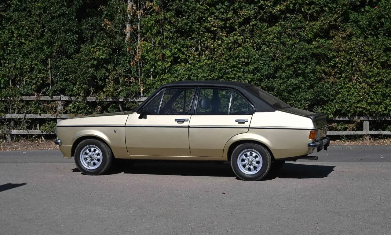 1980 Ford Escort 1.6 Ghia Mk. II - Thumbnail 2