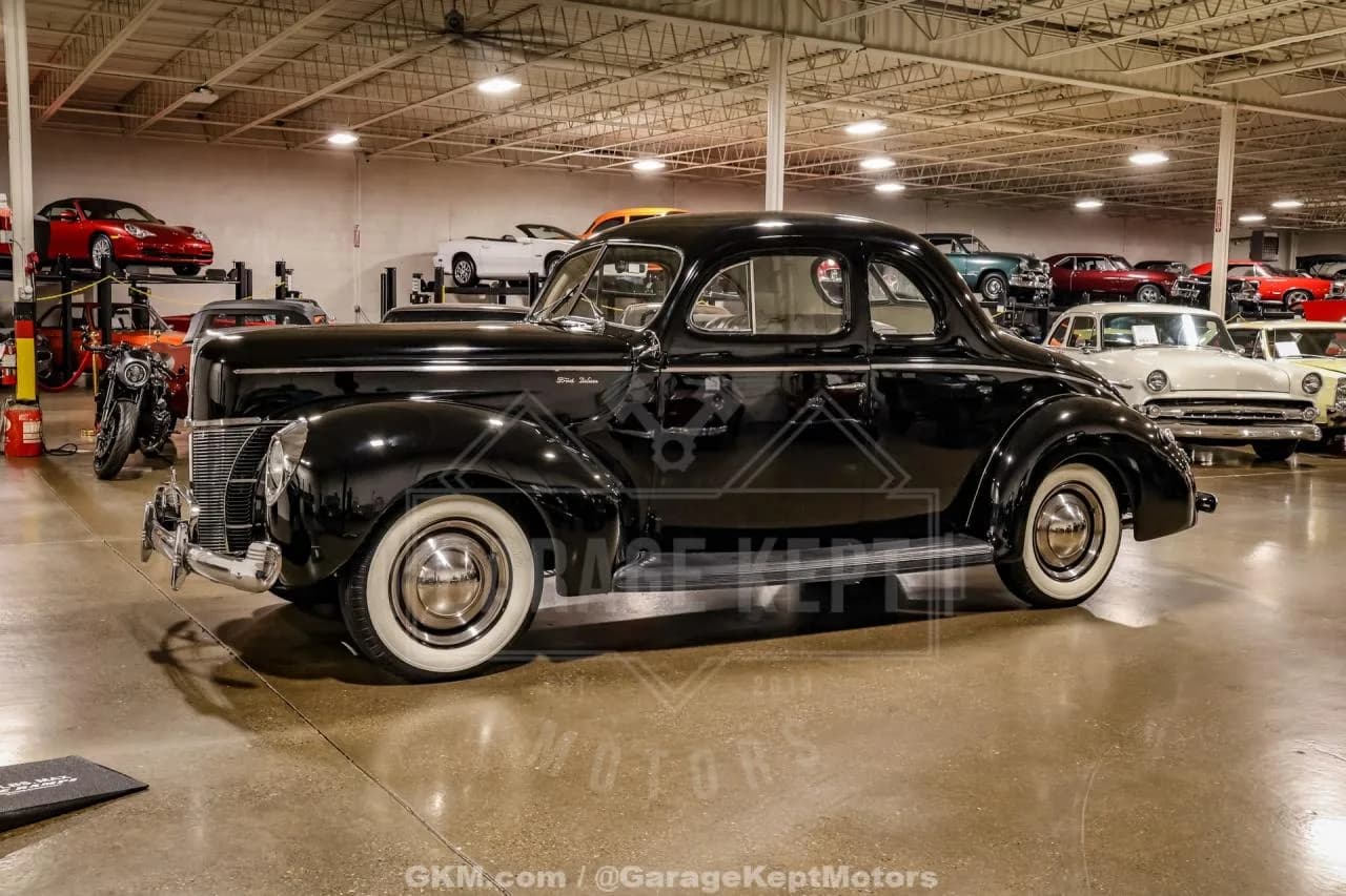 1940 Ford Deluxe - Thumbnail 4