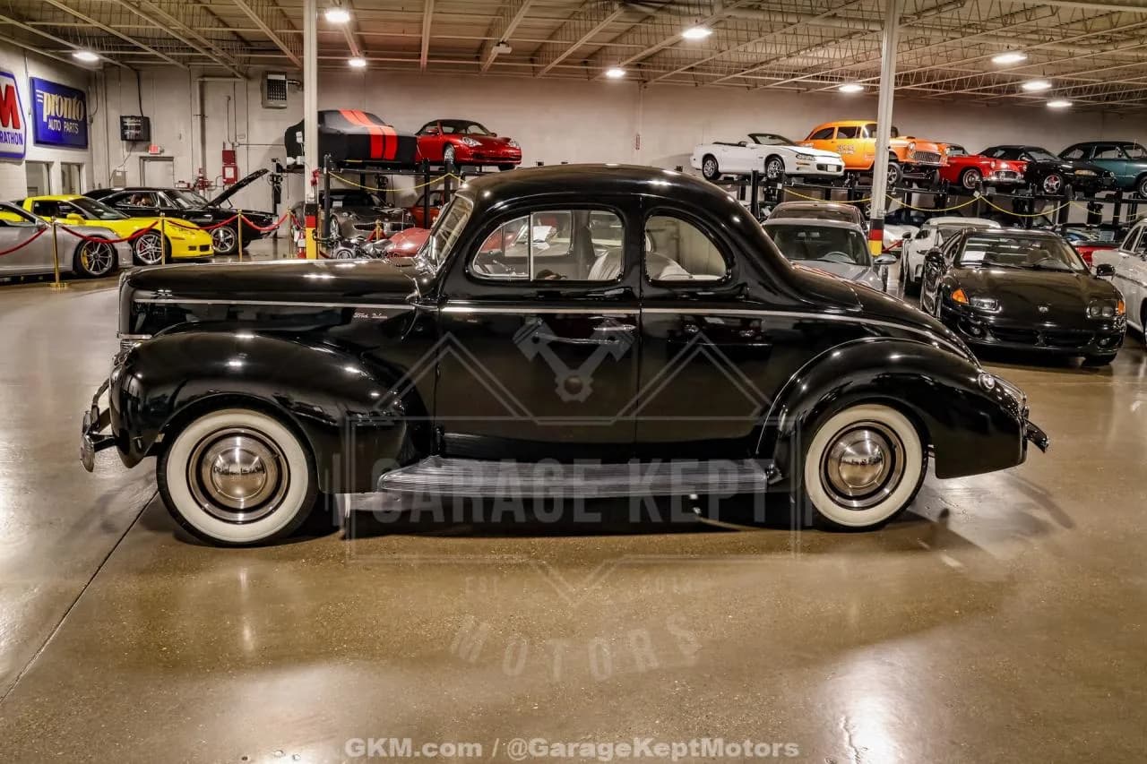 1940 Ford Deluxe - Thumbnail 5