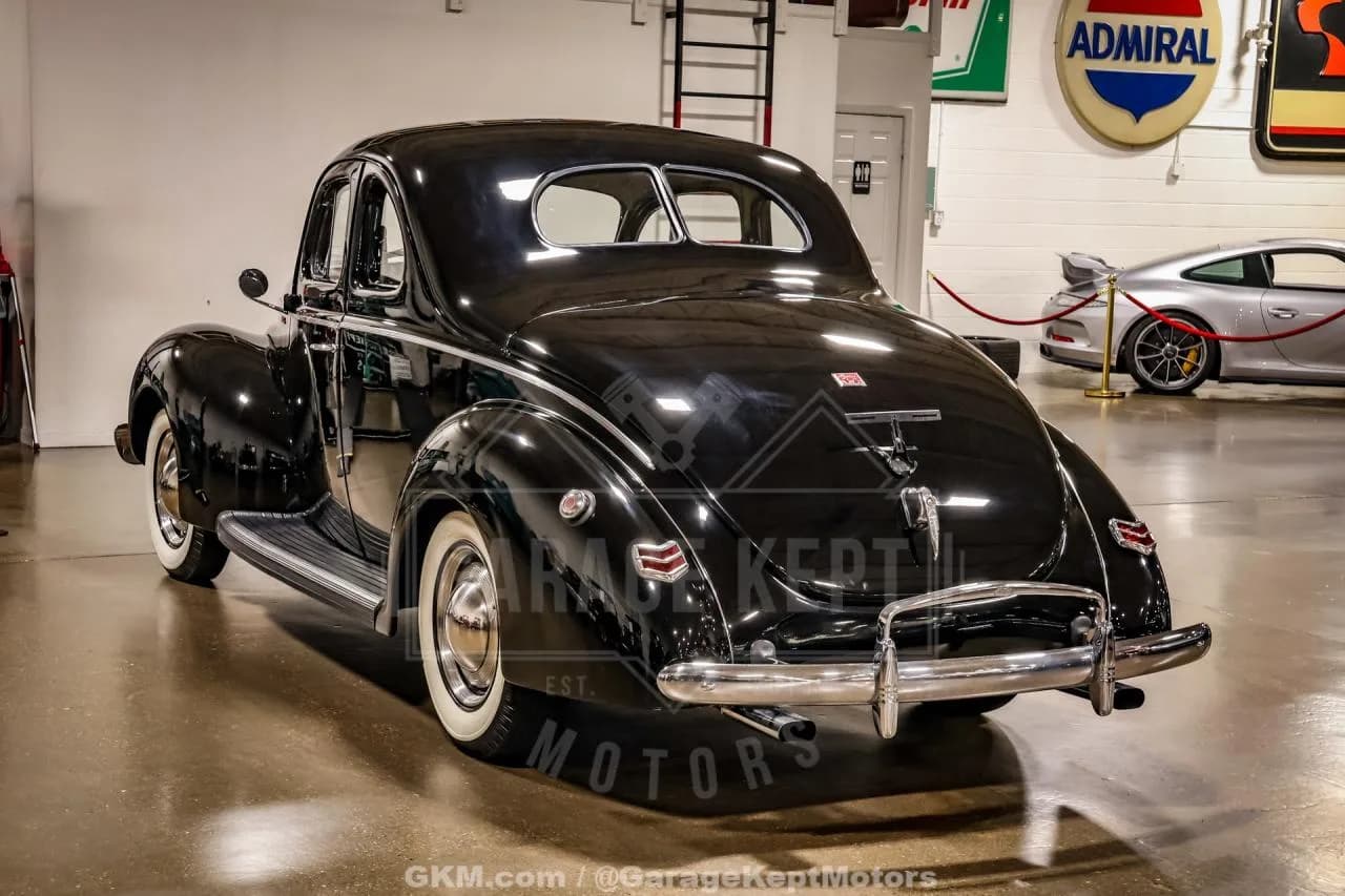 1940 Ford Deluxe - Thumbnail 7
