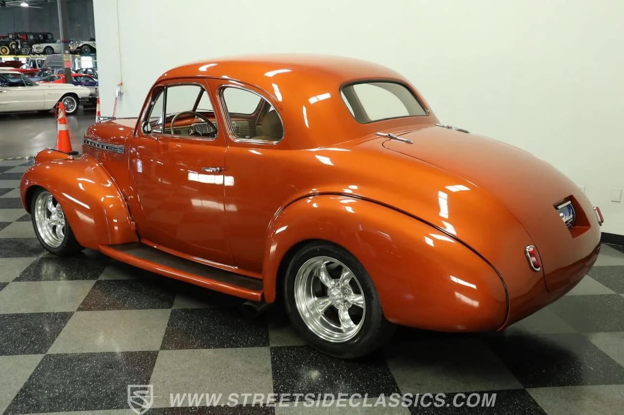 1940 Chevrolet Super Deluxe Business Coupe Restomod - Thumbnail 7