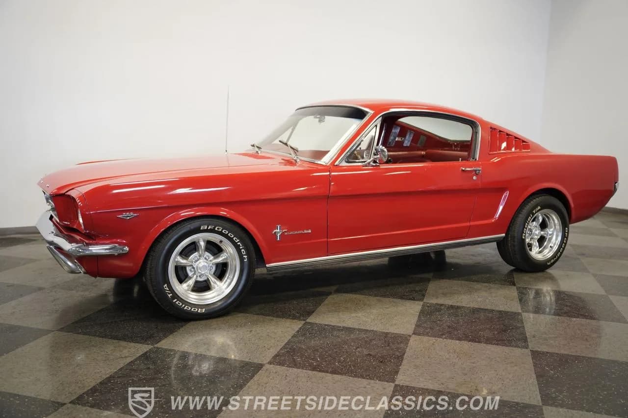 1965 Ford Mustang Fastback - Thumbnail 7