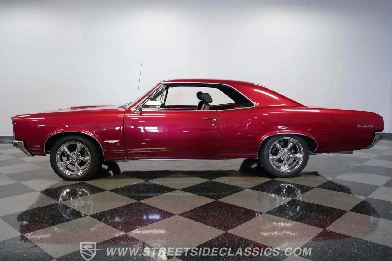 1966 Pontiac GTO Restomod - Thumbnail 2