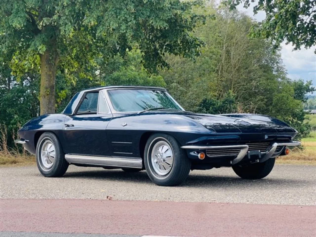 1964 Chevrolet Corvette C2 Convertible - Thumbnail 2