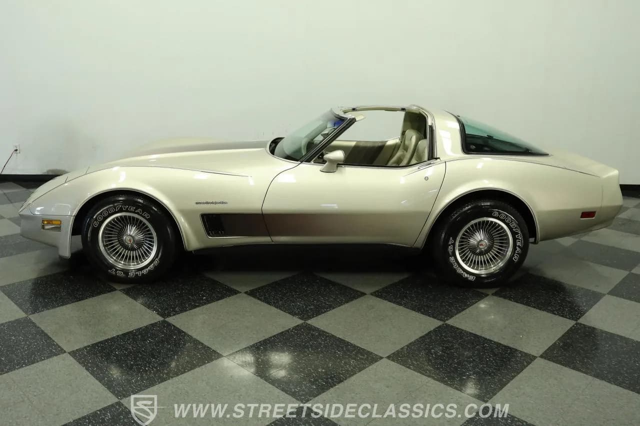 1982 Chevrolet Corvette Collector Edition - Thumbnail 2