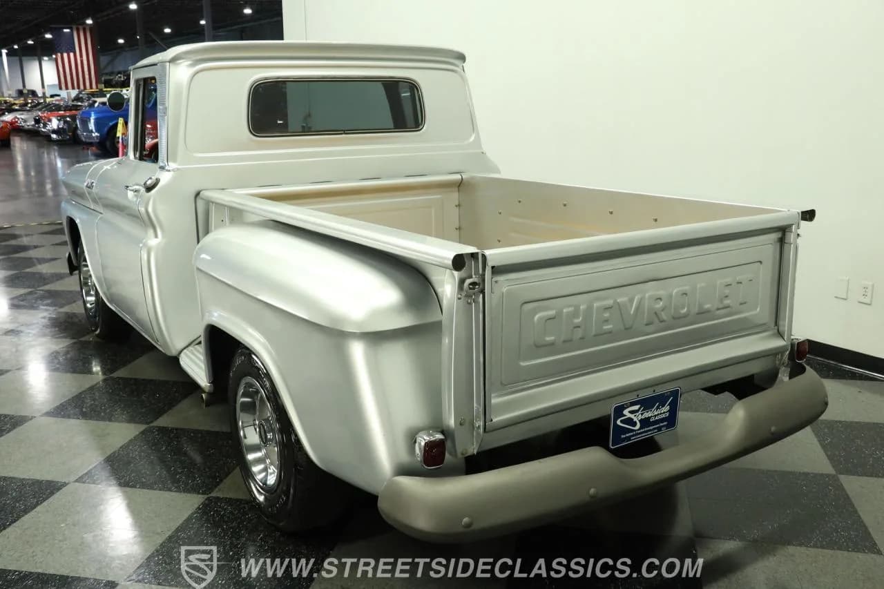 1962 Chevrolet c10 Stepside - Thumbnail 8