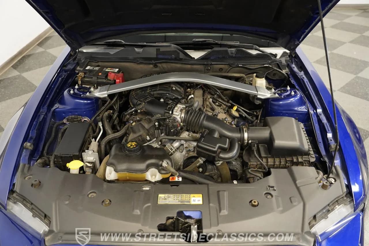 2014 Ford Mustang Convertible - Thumbnail 4