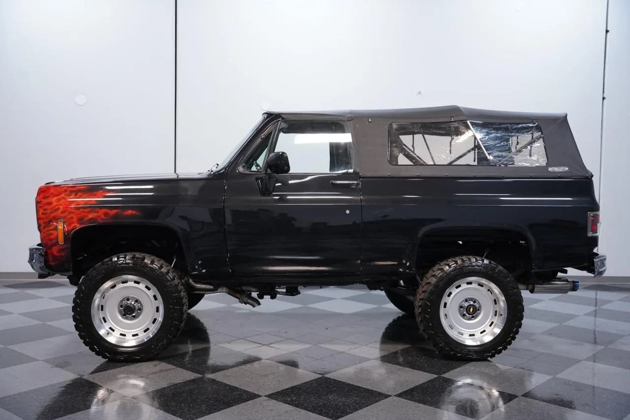 1975 Chevrolet Blazer K5 4x4 - Thumbnail 2