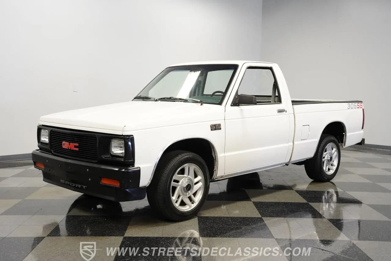 1989 GMC S15 V8 Restomod - Thumbnail 6