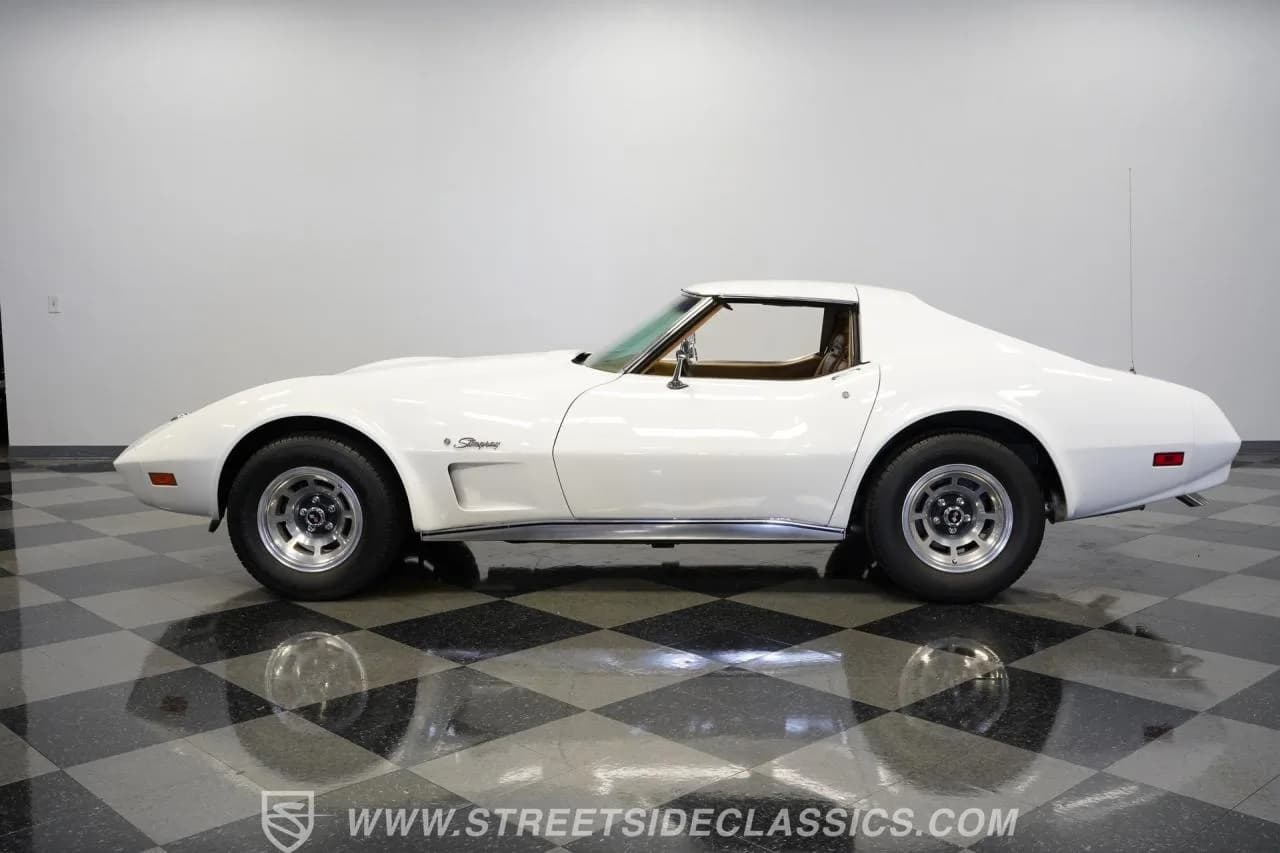 1974 Chevrolet Corvette - Thumbnail 2