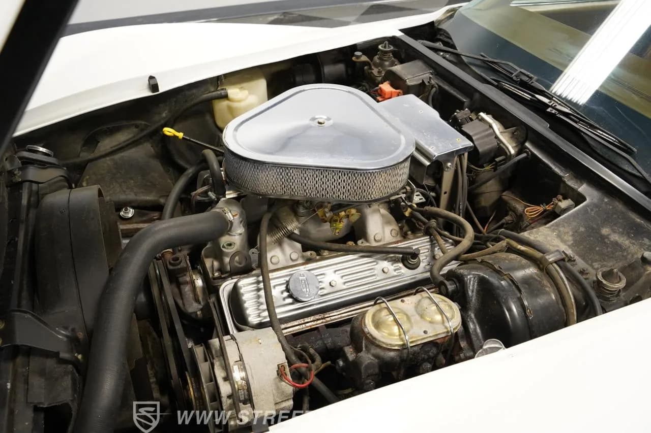 1974 Chevrolet Corvette - Thumbnail 3