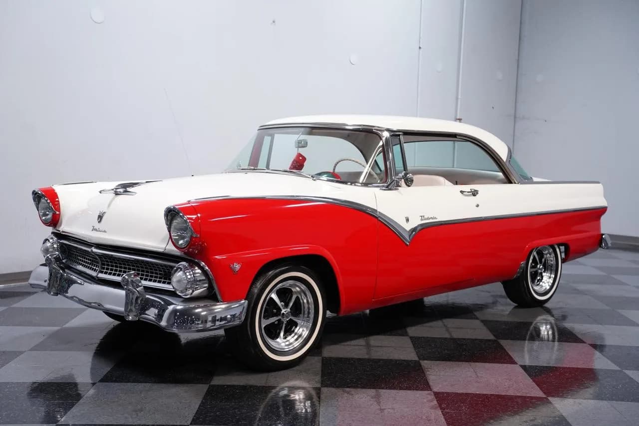 1955 Ford Fairlane Victoria - Thumbnail 6