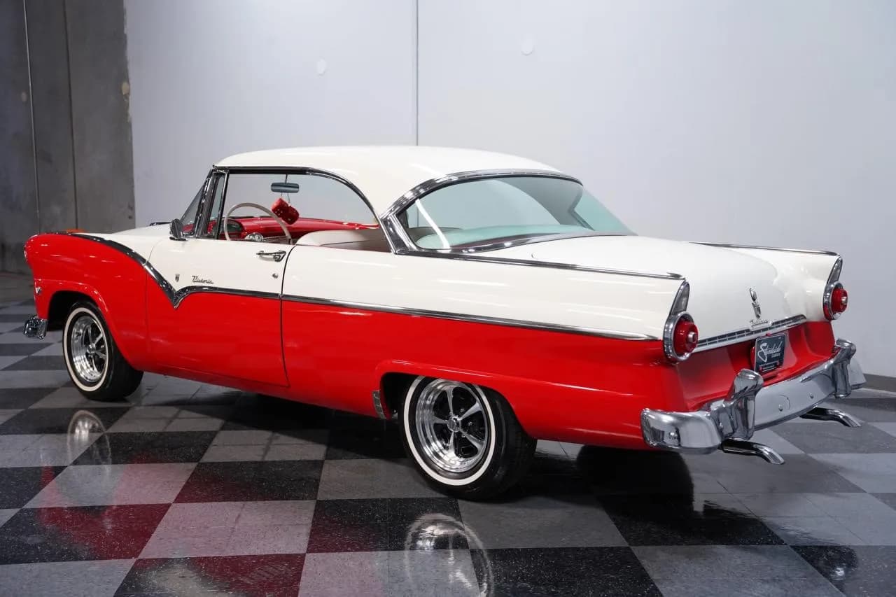 1955 Ford Fairlane Victoria - Thumbnail 7