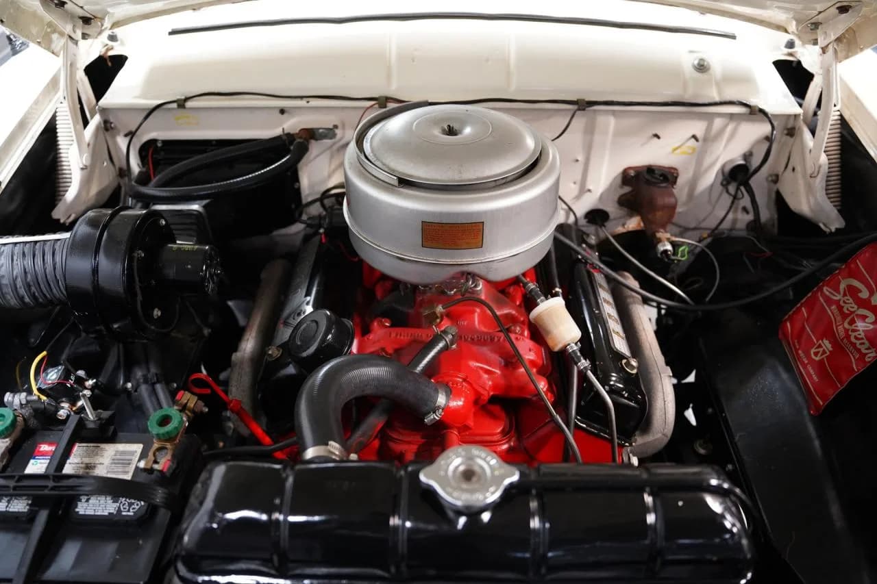 1955 Ford Fairlane Victoria - Thumbnail 3