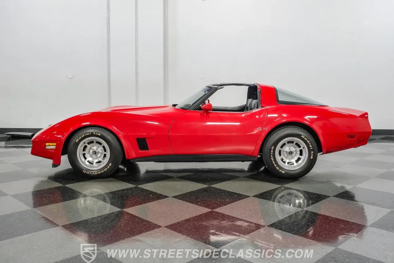 1981 Chevrolet Corvette - Thumbnail 7