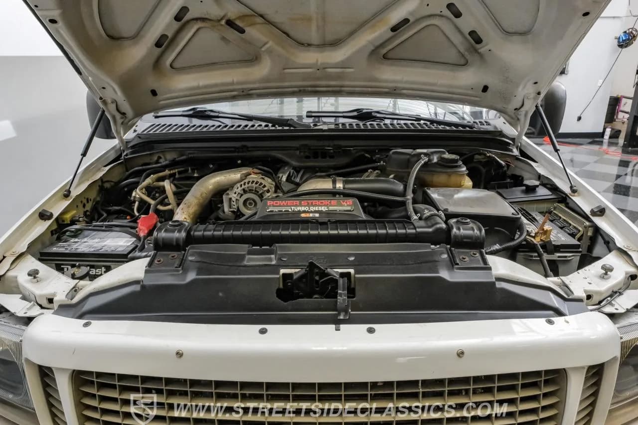 2004 Ford Excursion Eddie Bauer 4X4 6.0L Powerstroke - Thumbnail 3