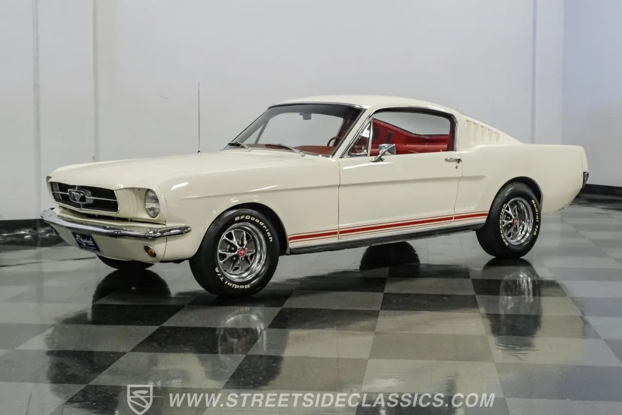 1965 Ford Mustang 2+2 Fastback - Thumbnail 6