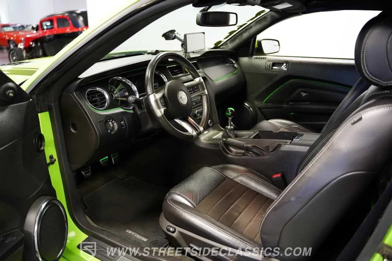 2014 Ford Mustang GT/CS Convertible - Thumbnail 4