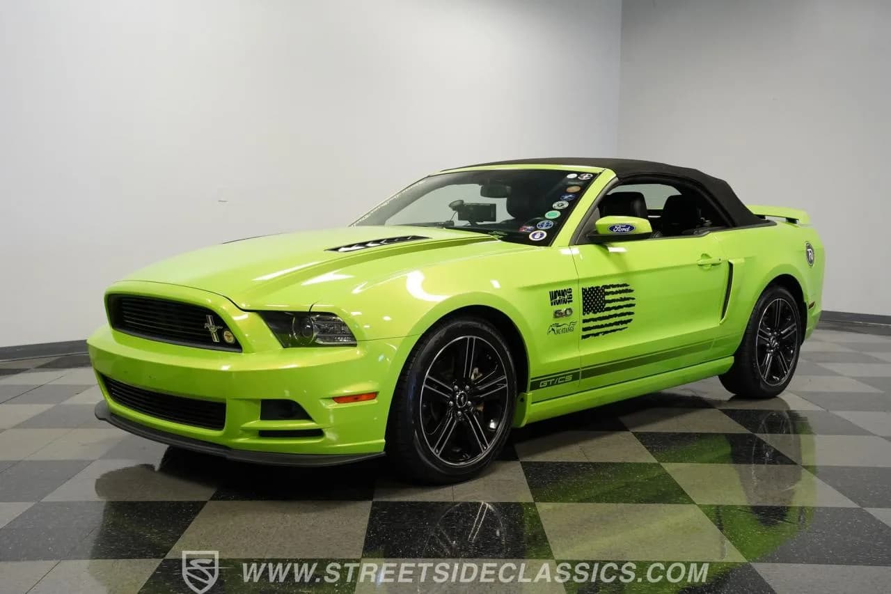2014 Ford Mustang GT/CS Convertible - Thumbnail 6